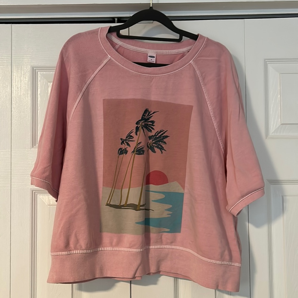 XL pink Old Navy sweater tee.
